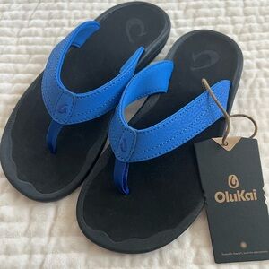 OluKai Royal Blue Strap Black Footbed Flip Flops